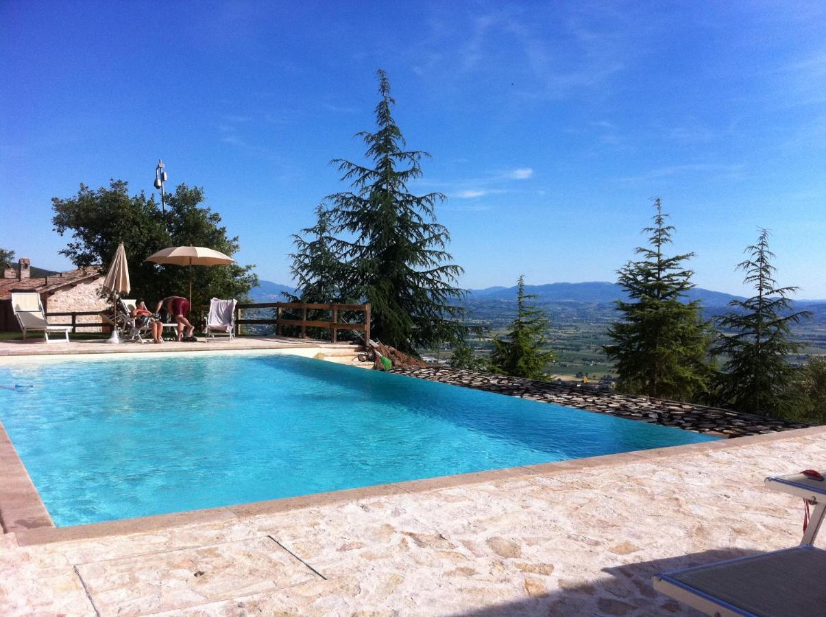 Villa Le Mandrie Di San Paolo à Assise Extérieur photo