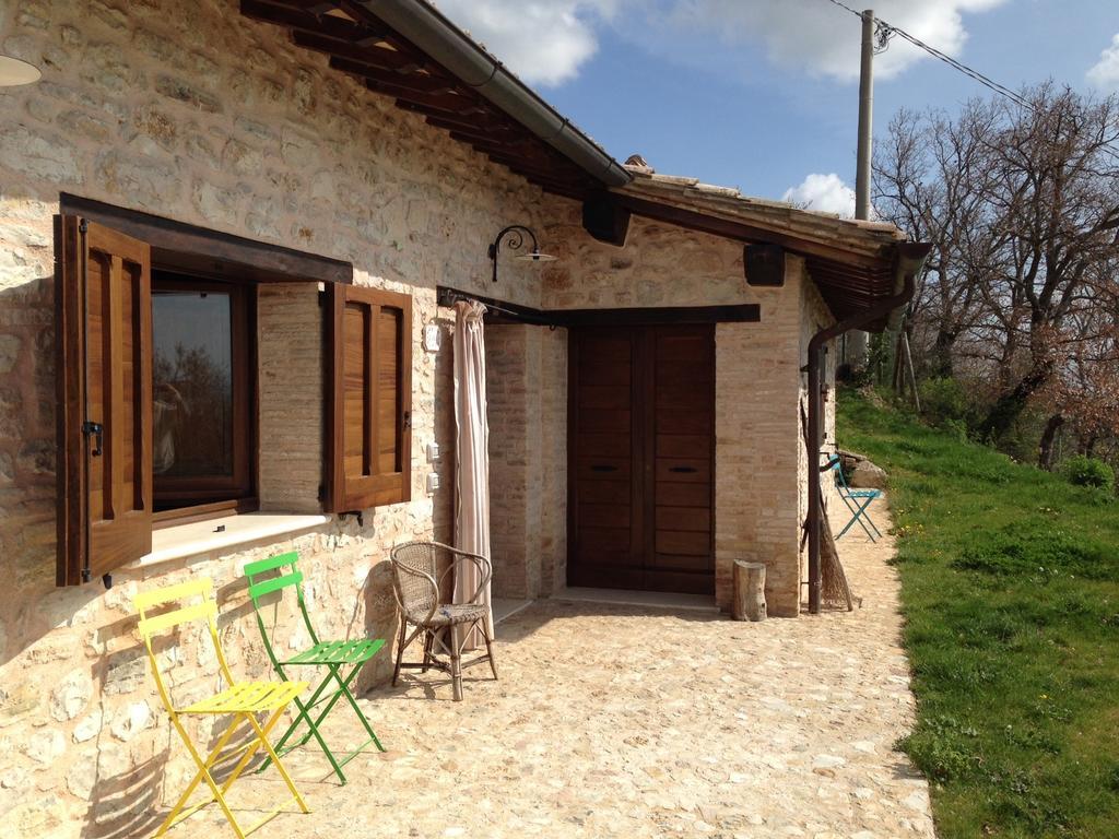 Villa Le Mandrie Di San Paolo à Assise Extérieur photo